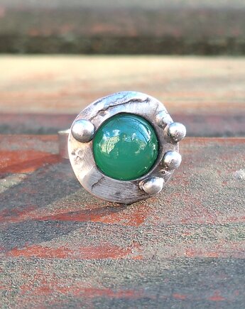 Agat zieloniutki - pierścionek regulowany, po drugiej stronie lustra