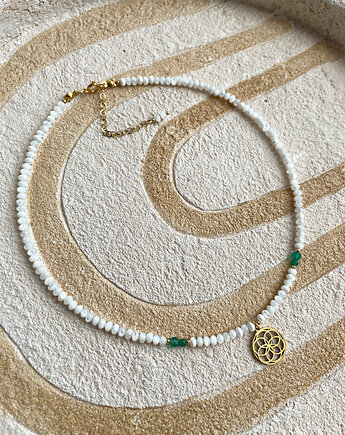 Delikatny naszyjnik choker z masy perłowej z onyksem, AT NOON