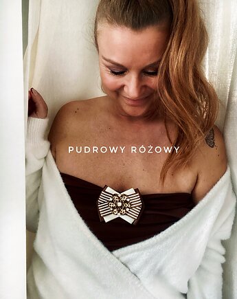 Brosza z ozdobą z panterki Panterka, Pudrowy Różowy