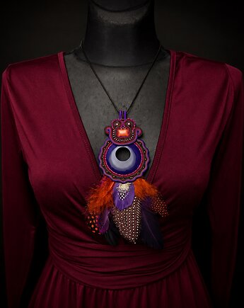 Jesienny wisior z piórami, Mró Soutache