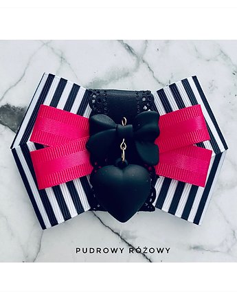 Brosza z serduszkiem i kokardką Nowość, Pudrowy Różowy