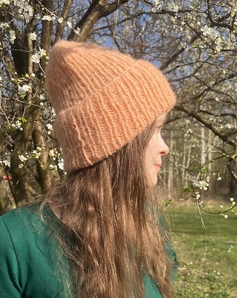 Wiosenna czapka Dimma z alpaki i jedwabiu peach, Made by Jaga