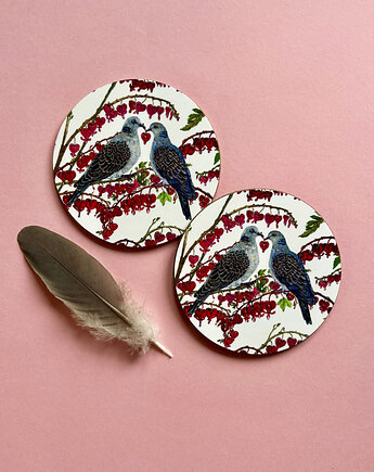 Podkładki pod kubek- Turkawki w serduszce- Ilustracja, BOSKE