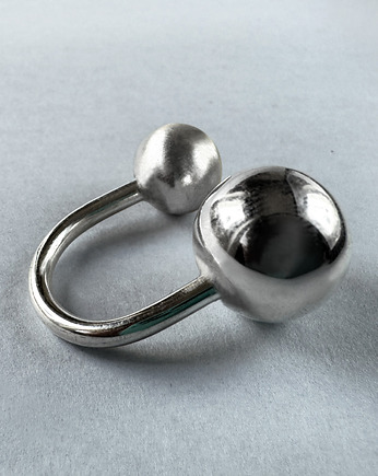 Regulowany pierścionek z kulkami 16 mm i 12 mm, SHAMBALA