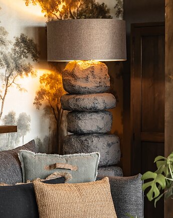 Rzeźbiarska lampa stojąca Torre a la lamień, Stylowe Lampy