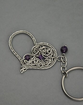 Oryginalny brelok serce, breloczek ametyst wire wrapping, Agata Rozanska