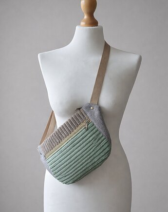 Damska nerko-torebka.