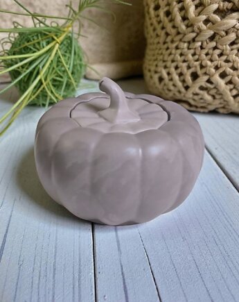 Świeca sojowa w brązowym naczyniu gipsowym Dynia Misty Brown wanilia 65 ml, Oyka Candle