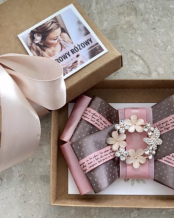 Brosza  Elegance Kwiatki i motylek NEW, Pudrowy Różowy
