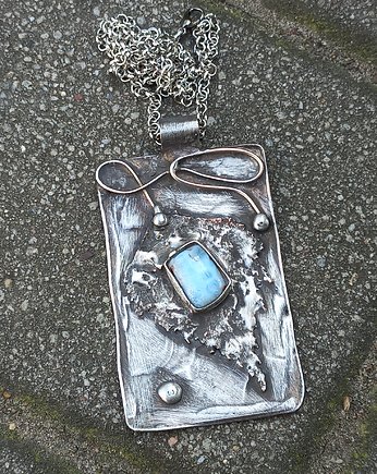Larimar na liściu - wisiorek, po drugiej stronie lustra