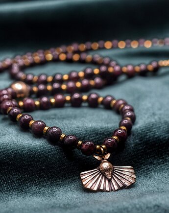 Naszyjnik z ćmą z brązu na naturalnych kamieniach, Biżuteria z Myśli Odlana