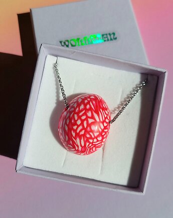 Czerwony wisiorek, Wollman