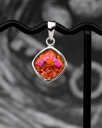 Ognisty wisior - smocze oko - Ertzagani, Marisella