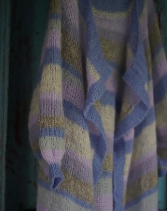 Cardigan CalmBlue, Karolina Herra