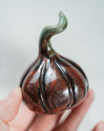 Ceramiczna figurka DYNIA, rękoczyny