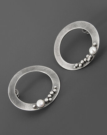 Asymetryczne kolczyki, surowe srebro z perłą, Pastelove Jewelry