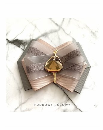 Brosza z Damą w stylu francuskim  z kryształkiem NEW, Pudrowy Różowy