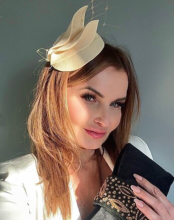 Fascynator filcowy POLA śmietanka /oraz inne kolory, MONIKA SAXTON LUXURIOUS MILLINERY