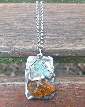 Bursztyn z chryzokolą - wisiorek, po drugiej stronie lustra