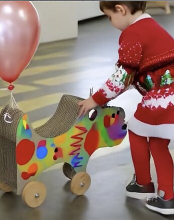 Doggy biały tekton dla starszych maluchów