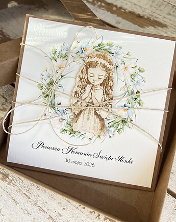 Ręcznie robiona kartka komunijna z personalizacją w wianku od ojca chrzestneg
