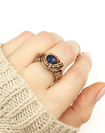 Sodalit pierścionek z oksydowanej miedzi, Blue Pearl Art