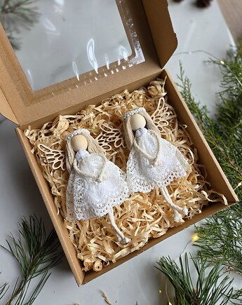 Zawieszki na choinkę aniołki makrama bombki na prezent, Ona Ci Zaplecie