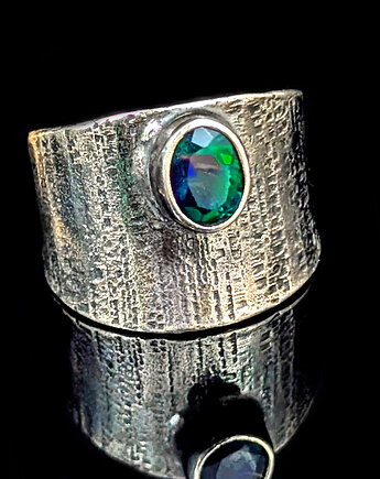 Pierścionek szeroki z czarnym opalem, Pracownia Neores