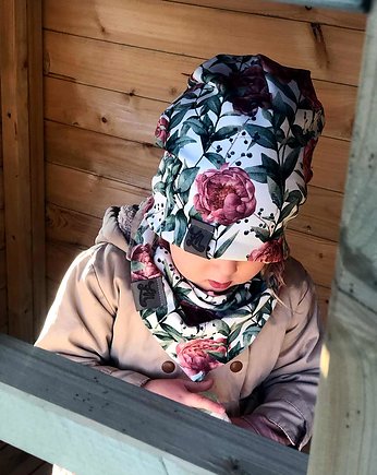 Czapka wiosenna dla dziewczynki w kwiaty piwonie, ZAMIŁOWANIA - Spersonalizowany prezent