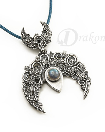 Lunula w kwiatach - labradoryt, Drakonaria