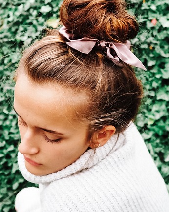 Mocca Bunny Scrunchie - gumka ze wstążką, Girlsband