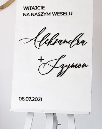 Biała, drewniana tablica powitalna z imionami, Winietka dekoruje