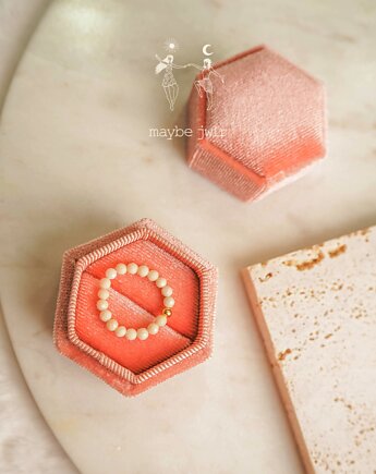 Pierścionek Kość Słoniowa, Maybe Jwlr