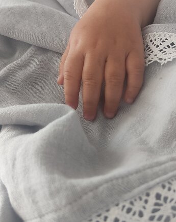 Muślinowy kocyk / otulacz  (100x75 cm) + poduszka, Little Angels