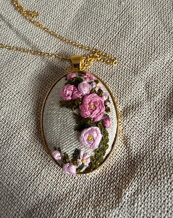 Ręcznie wyszywany naszyjnik "Różowe kwiaty", ReinerArt