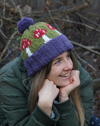 Zimowa czapka na drutach w muchomory ze 100% miękkiej wełny, cosy creation