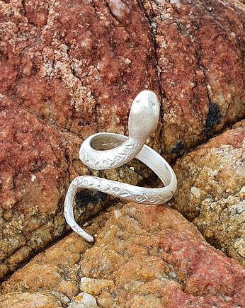 Wąż biały - pierścionek srebrny, VENUS GALERIA