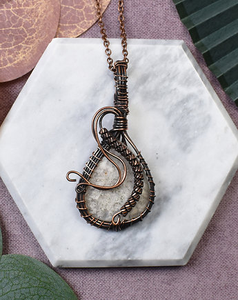Miedziany wisiorek wire wrapping z białym kwarcem #226, Spirit Of Copper