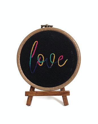 Obrazek haftowany TĘCZOWE LOVE czarne, simple.suture