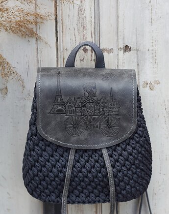Plecak handmade ze sznurka poliestrowego: 25x23x12 cm, Zasznurowane