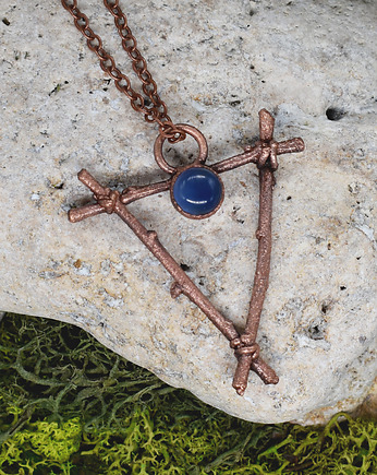 Miedziany wisior z chalcedonem Symbol żywiołu wody, Metal Earth Jewelry