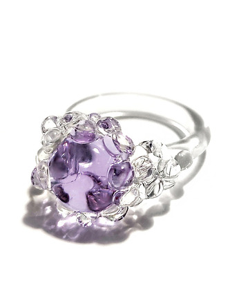 Szklany pierścionek "Nereida" fiolet neodymowy, Joanna Muzyka Studio
