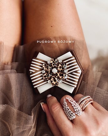 Brosza z ozdobą z panterki Panterka, Pudrowy Różowy