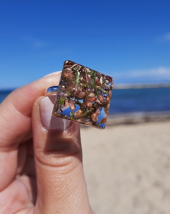 Kwadratowy pierścionek z zatopionym wrzosem, Figa handmade accessories