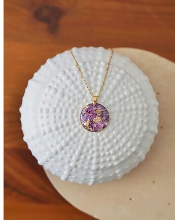 Naszyjnik z różowymi i fioletowymi kwiatkami, ANKO rekodzielo