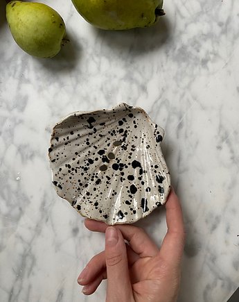 Ceramiczna Mydelniczka Muszelka Muszla Biała w Czarne Ciapki, Maison Fragile