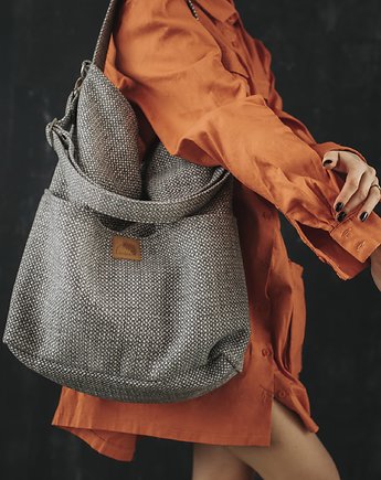 Szara torba w kształcie worka z plecionki, Karolina Audycka
