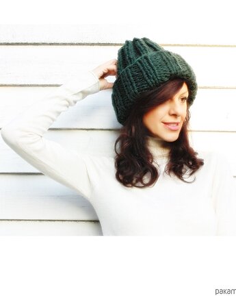 Czapka beanie  z wełną leśna zieleń, Mademoiselle Patrini
