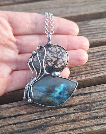 Razem - wisiorek, po drugiej stronie lustra