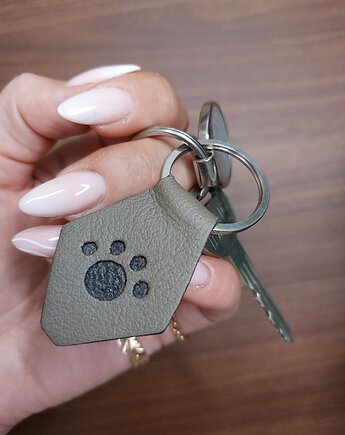 Leather O-Paws Keychain, QUKI